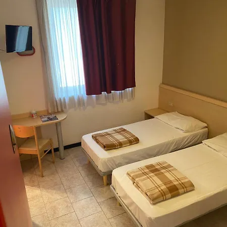 Hotel Mazzini 3*
